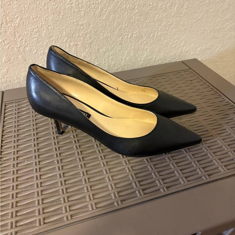 Nine West Black Pointed Toe Heels
